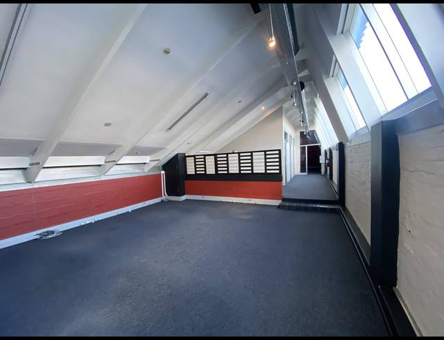 315M² SHOWROOM TO LET IN OBSERVATORY